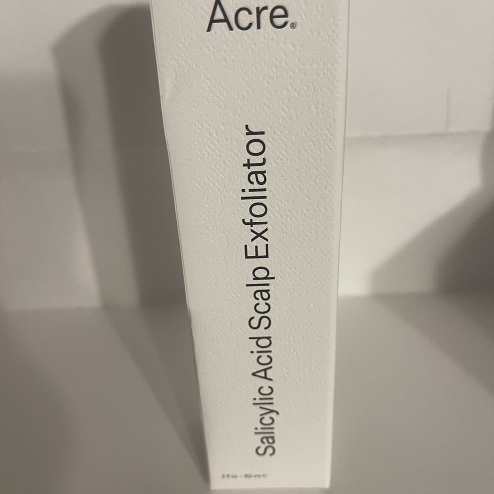 White Salicylic Acid Scalp Exfoliator